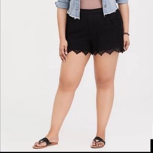 Torrid black shorts 2X floral lace full lined elastic waist high waisted